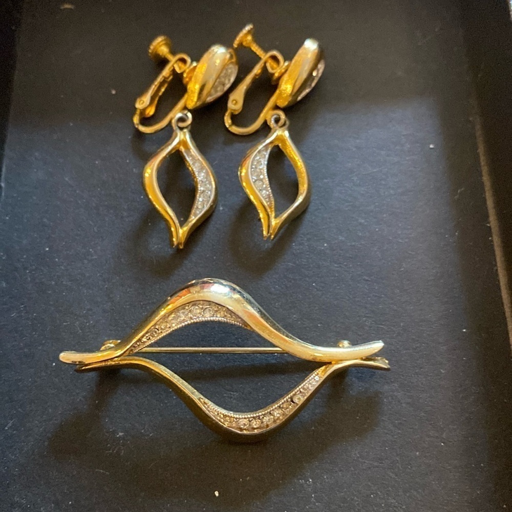 Gianni De Liguoro brooch & earrings set